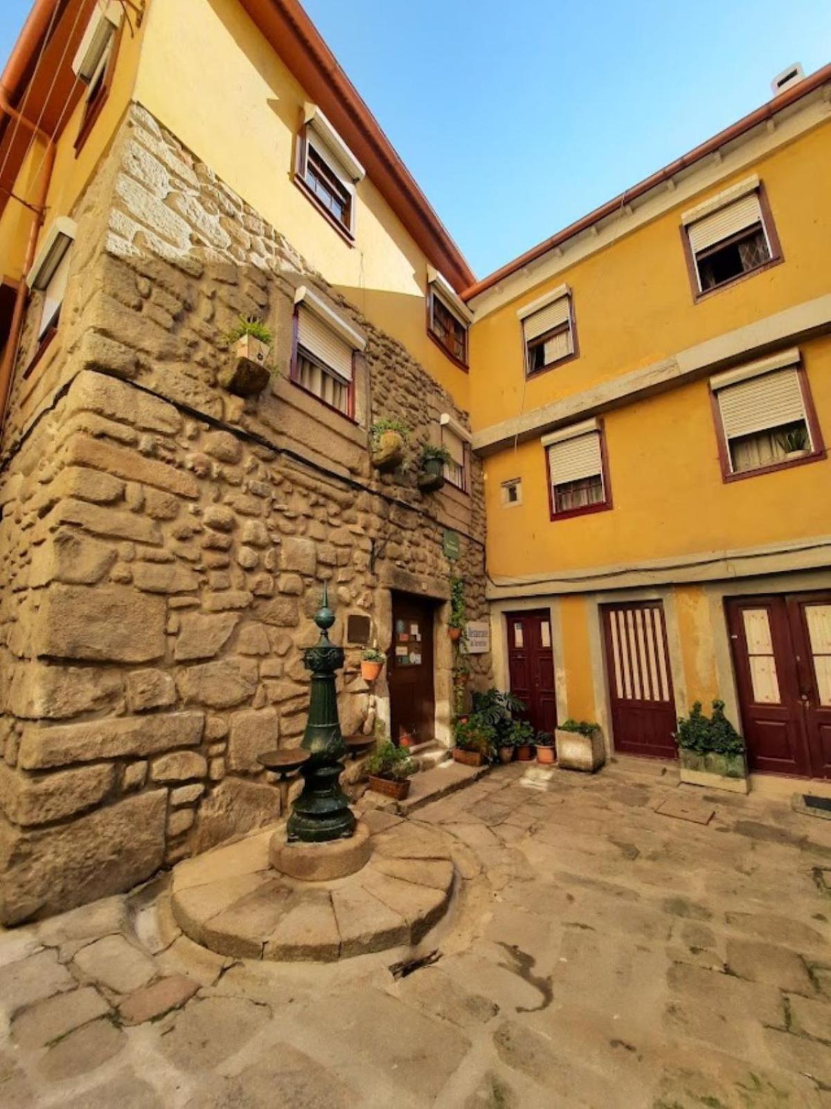 Smiling Places - Apartment In Порту Экстерьер фото